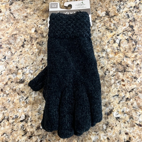New - Isotoner Signature Women's Chenille Cable-Knit Gloves in Black - Picture 2 of 7